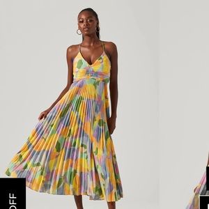 ASTR the Label Blythe Floral Plisse Midi Dress - Size M